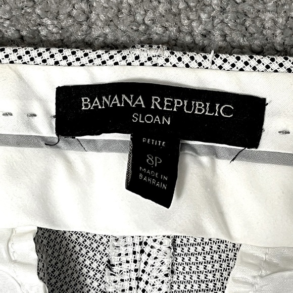 Banana Republic Sloan Pant - White w tiny Black dot pattern  - size 8P - Picture 3 of 9